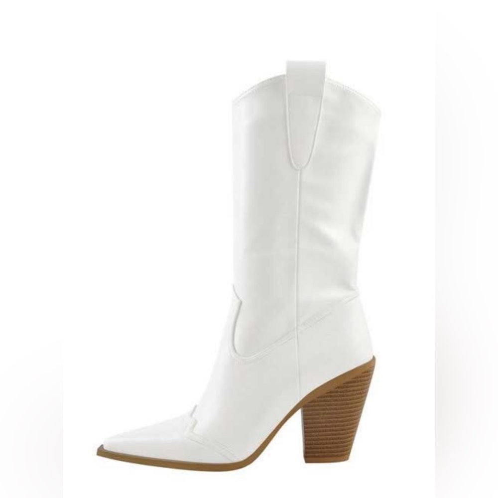 Cowboy boots. Fleece lined winter boots. Size US 5.5